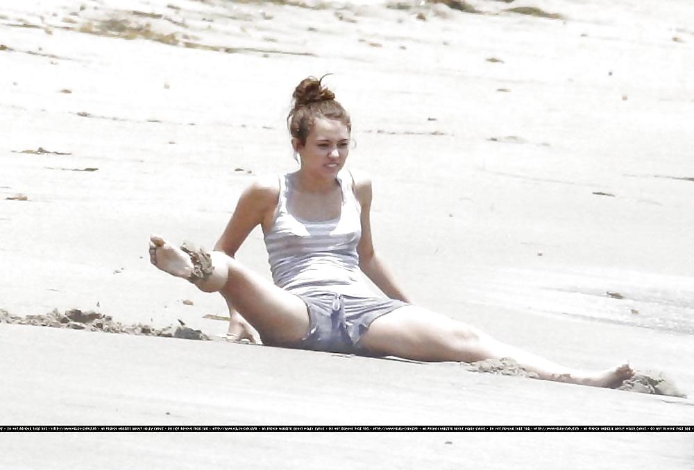 Miley??? #7854345