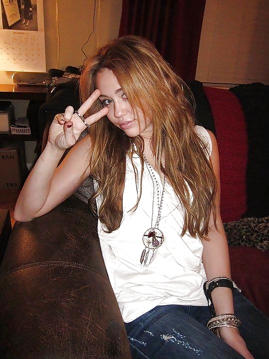 Miley??? #7854761