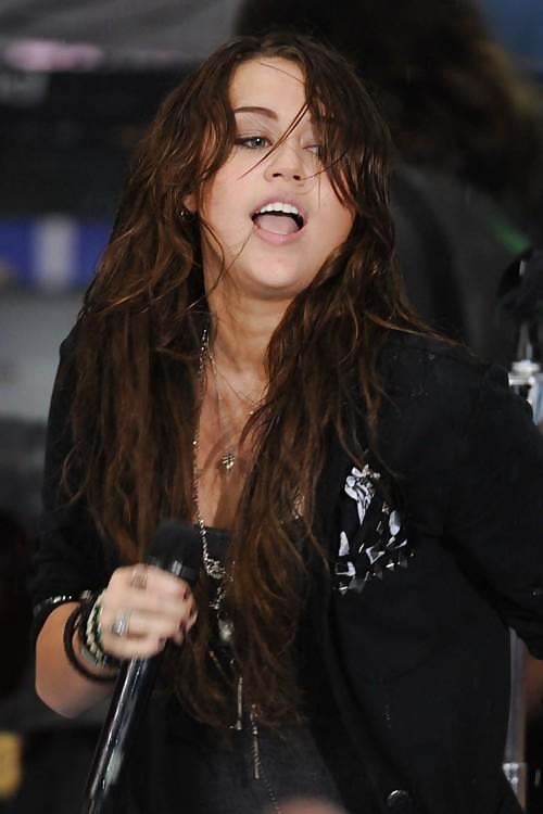 Miley??? #7855271