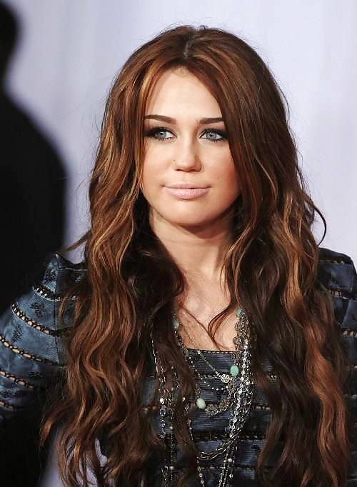 Miley??? #7855363