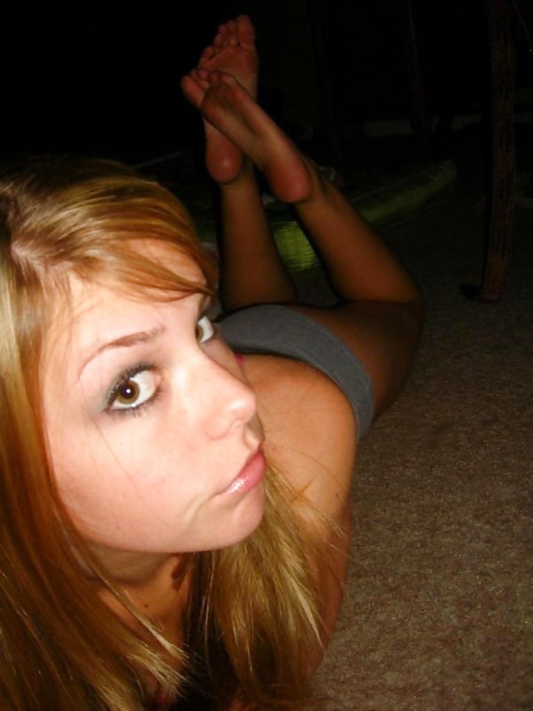 Cute blonde Teen girl #4055489