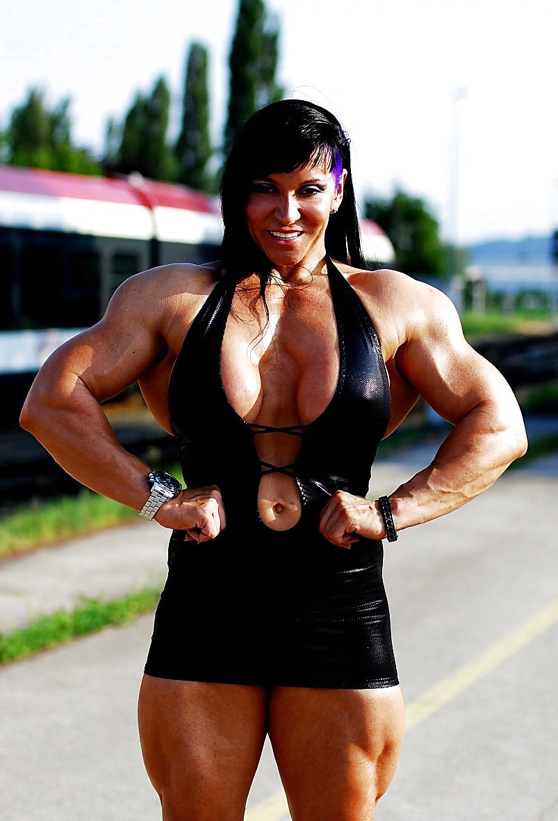 Sexy Female Muscle - jana linke sippl #7643551
