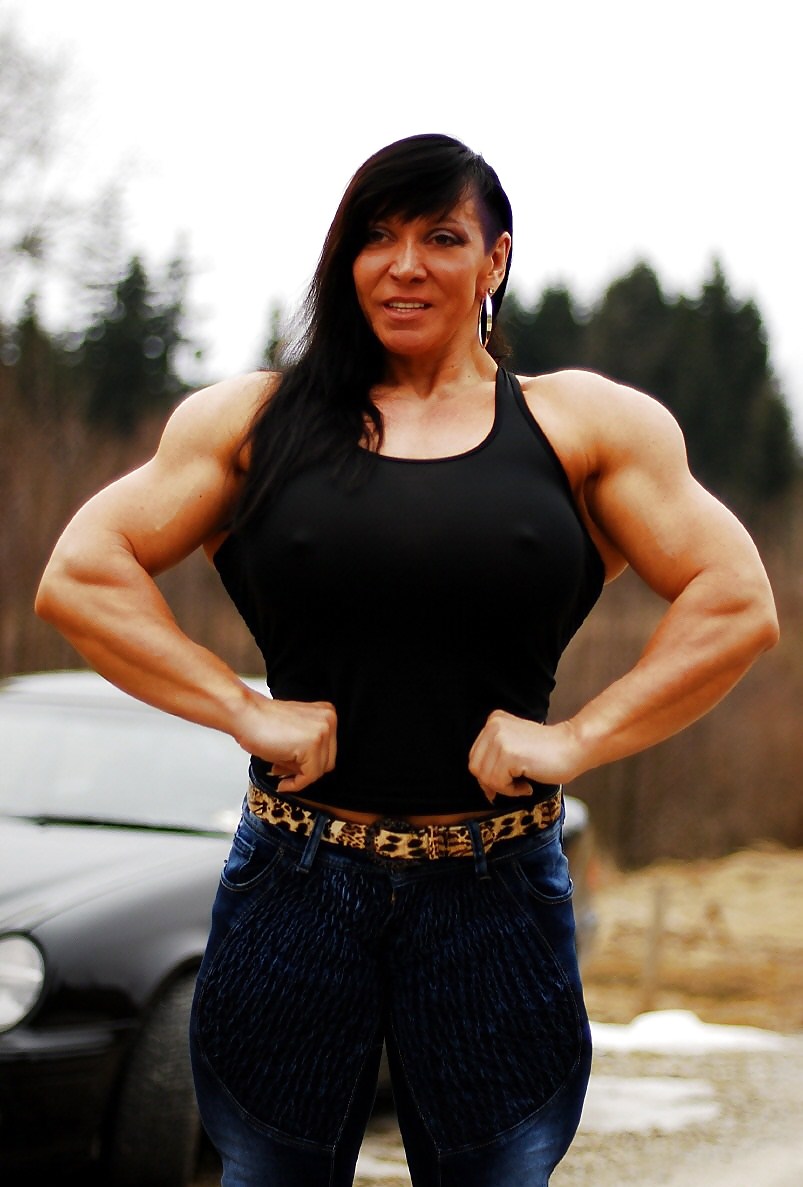 Sexy Female Muscle - jana linke sippl #7643643