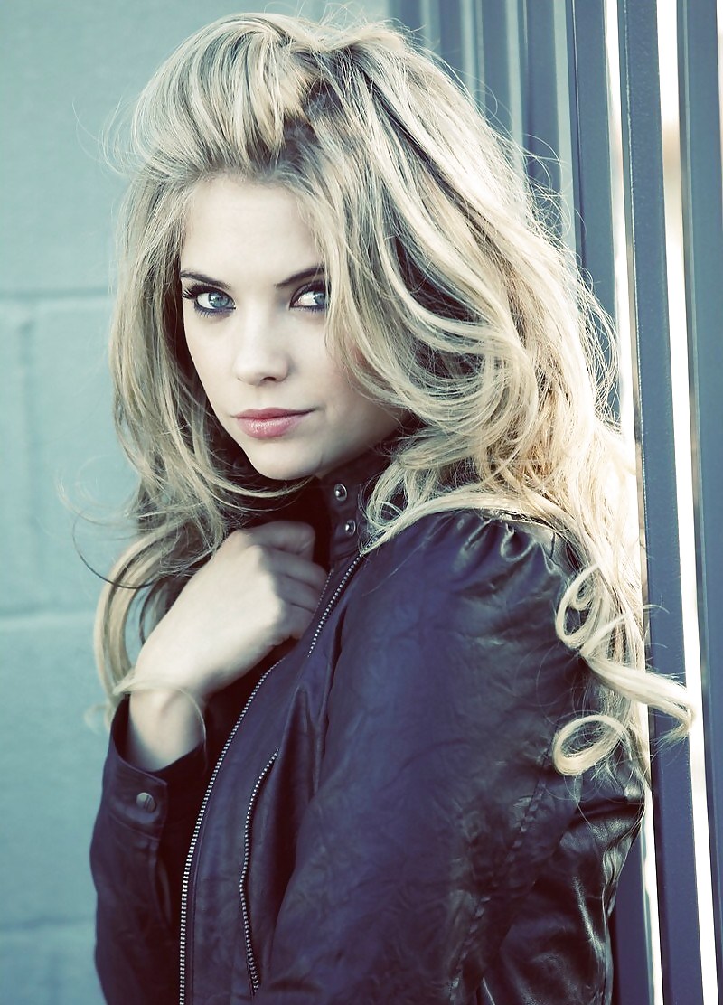 Ashley benson
 #21591126