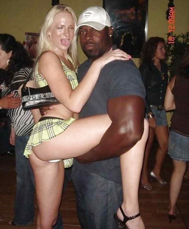 Black guys showing white girls her power #21741341