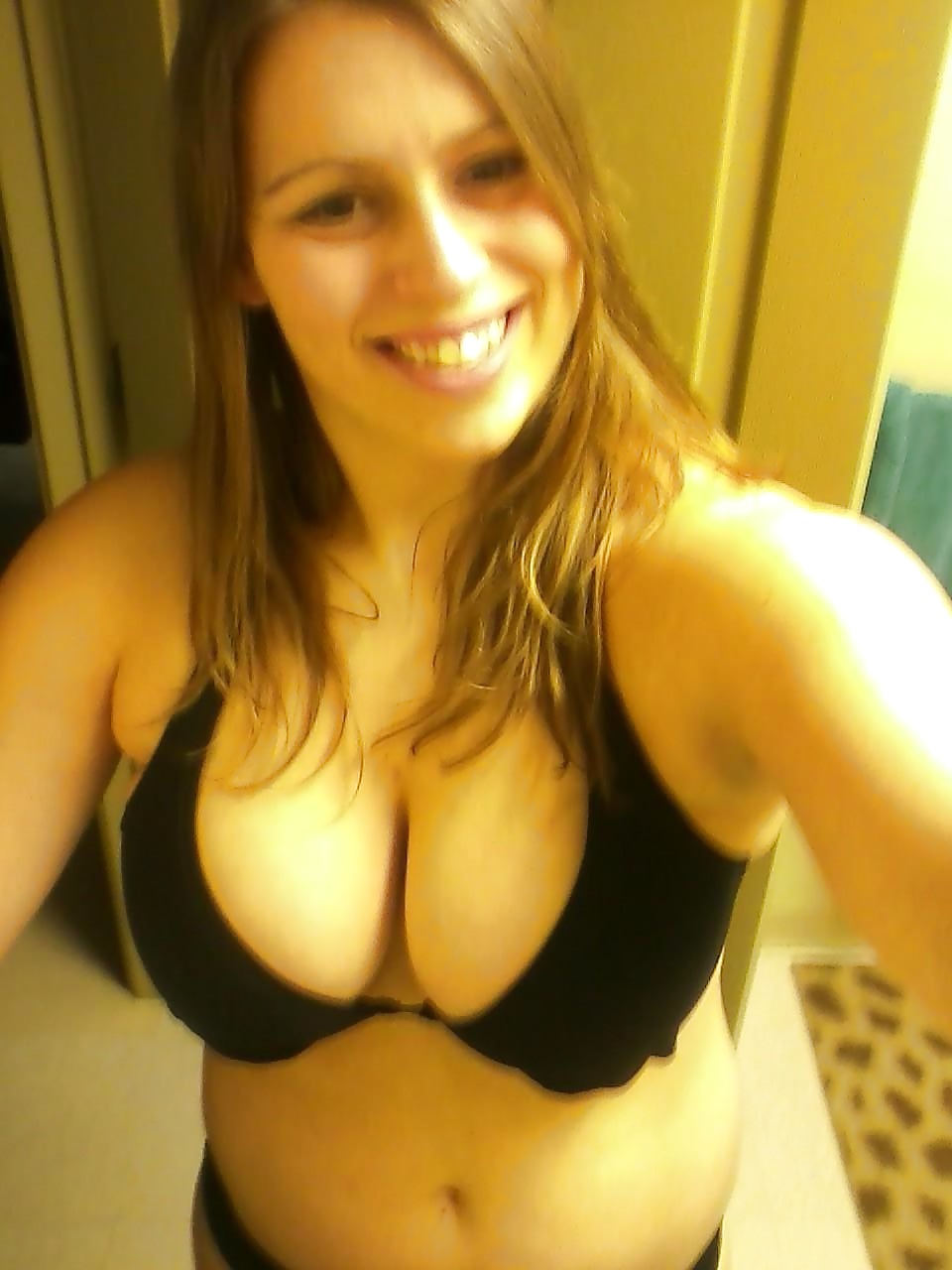 Laurab de joinuntrue.com
 #8119320