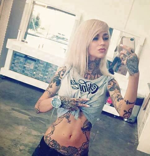 Chickz n ink
 #22042460