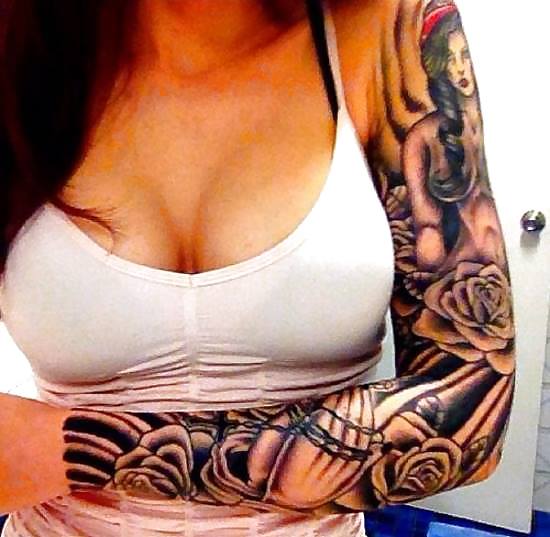 Chickz n ink
 #22042474