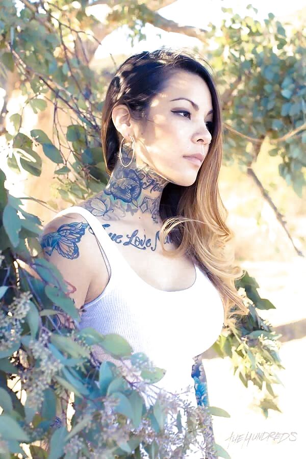 Chickz n ink
 #22042495