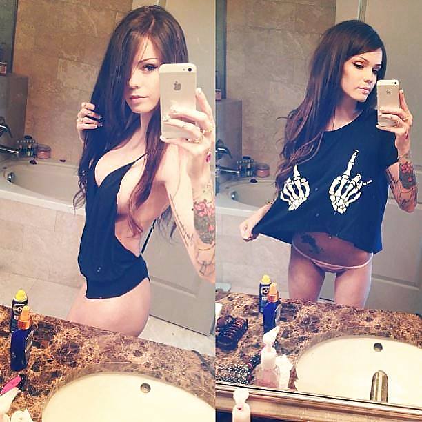 Chickz n ink
 #22042512