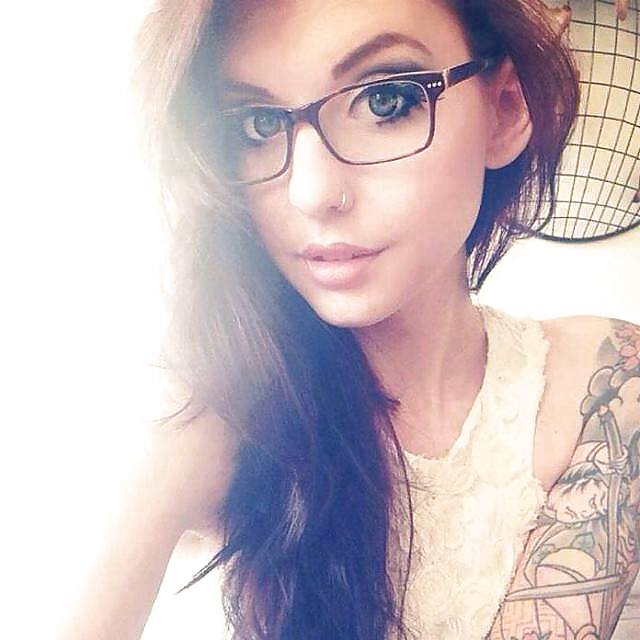 Chickz n ink
 #22042603