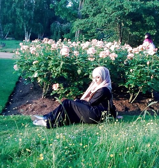 Der Turban-Hijab + + + Hijab, Jilbab + Schnittstelle #14565733