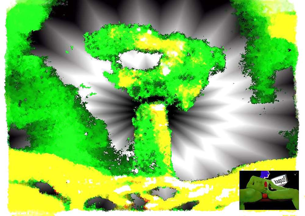 偽物と友人の写真
 #13968199