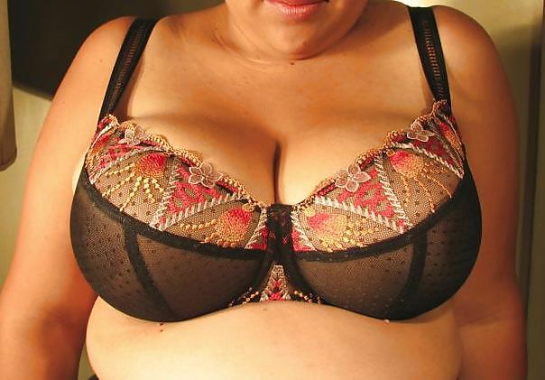 Chunky tits in bra 4 #13610556