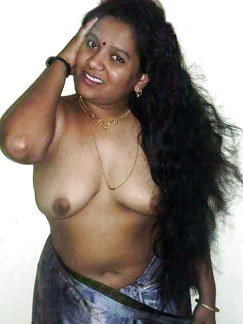 Indian aunty showing 6 #4288800