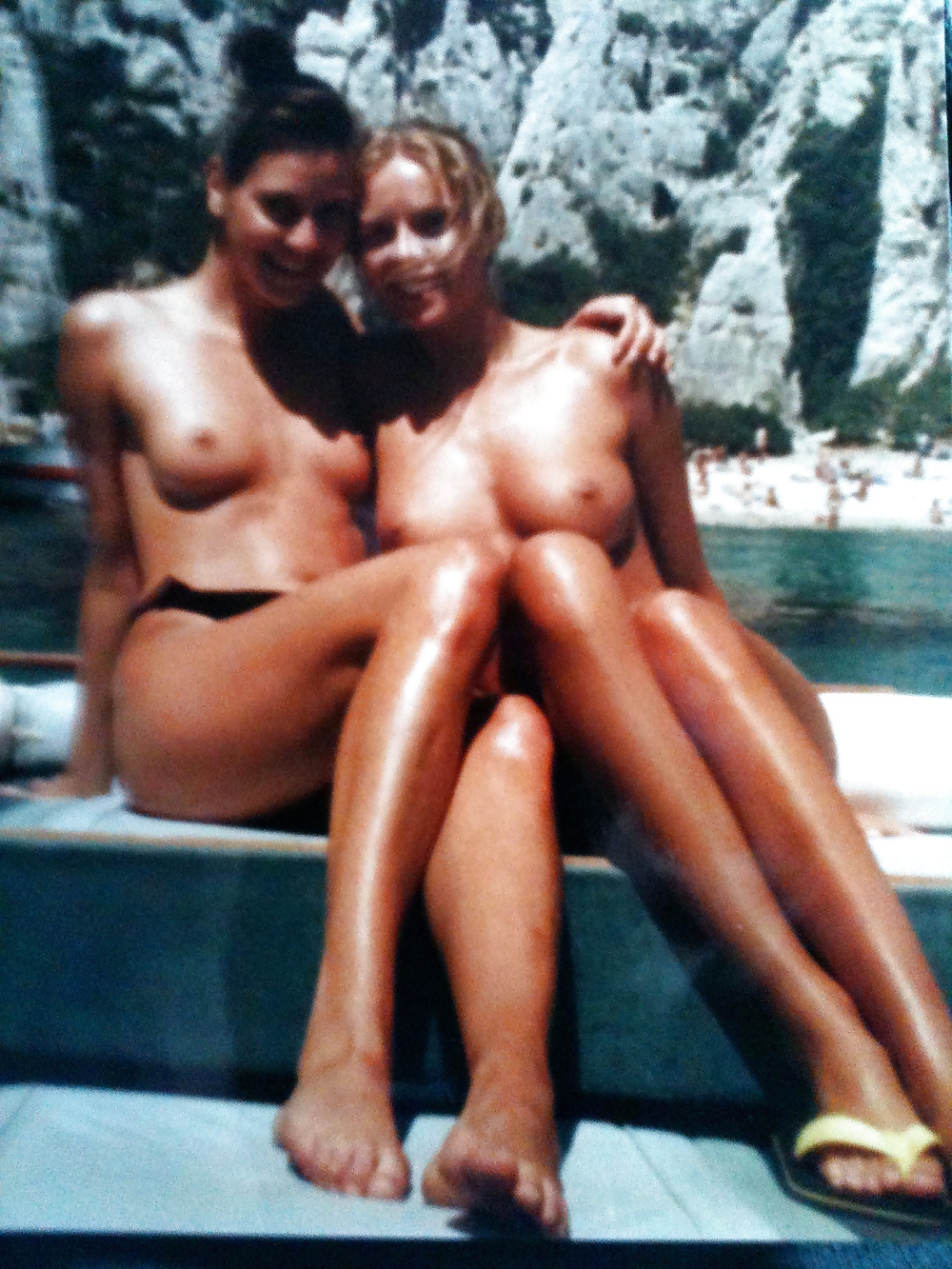 No longer Lonely (2 or more ladies) #10030973