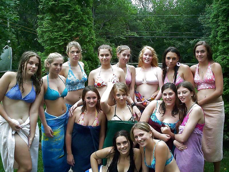 Mujeres desnudas en grupos #2
 #15459555