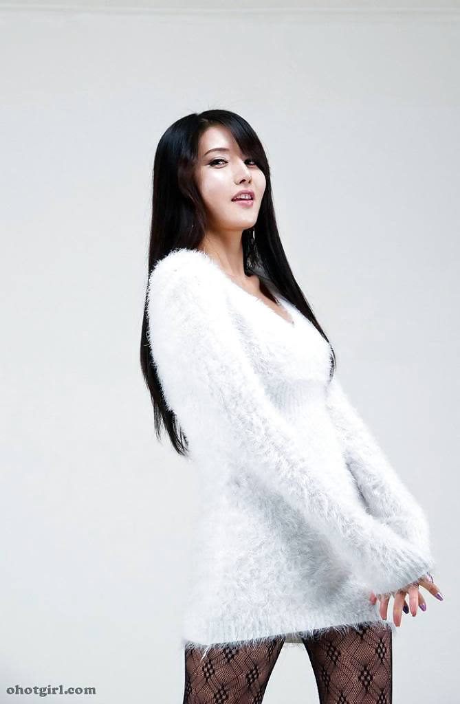豊満な韓国のアイドル、チャ・スンファ
 #15843482