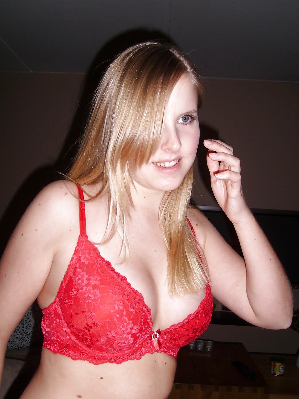 Blond Allemand Amalie Photos Privées Et Porno #11158569