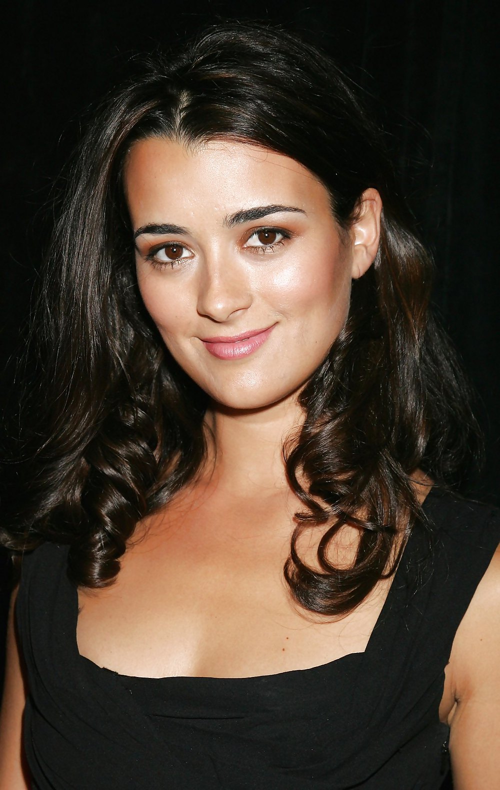 Cote de Pablo #22070477
