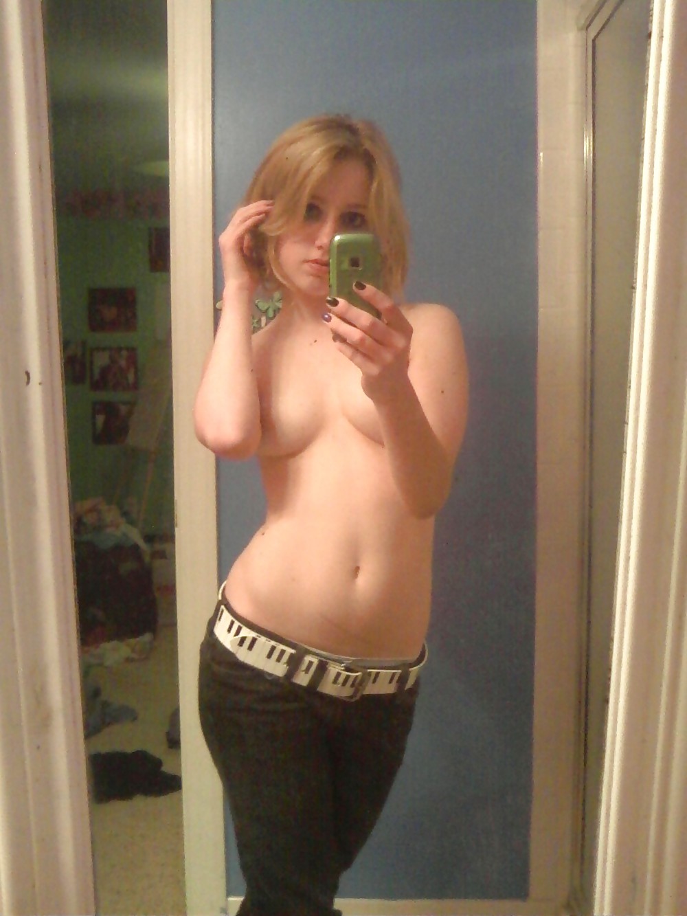 Amateur Teen Selfshot Blond #20699012