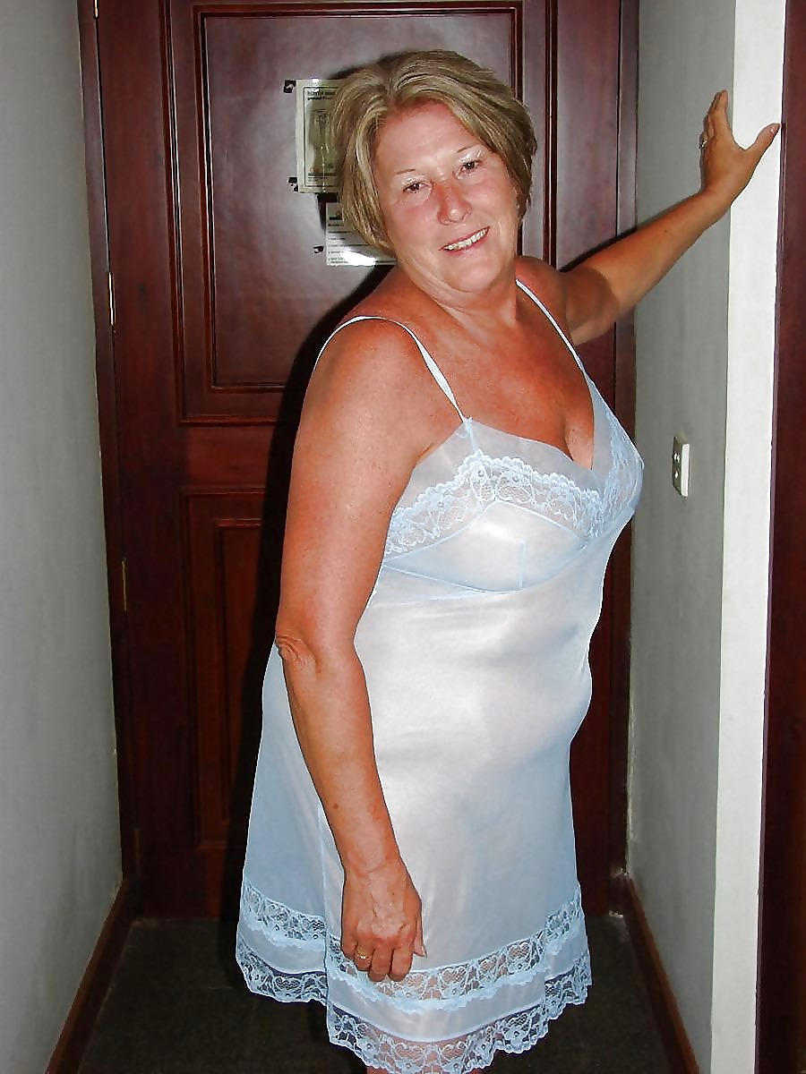 Insanely sexy mature lady #8794205