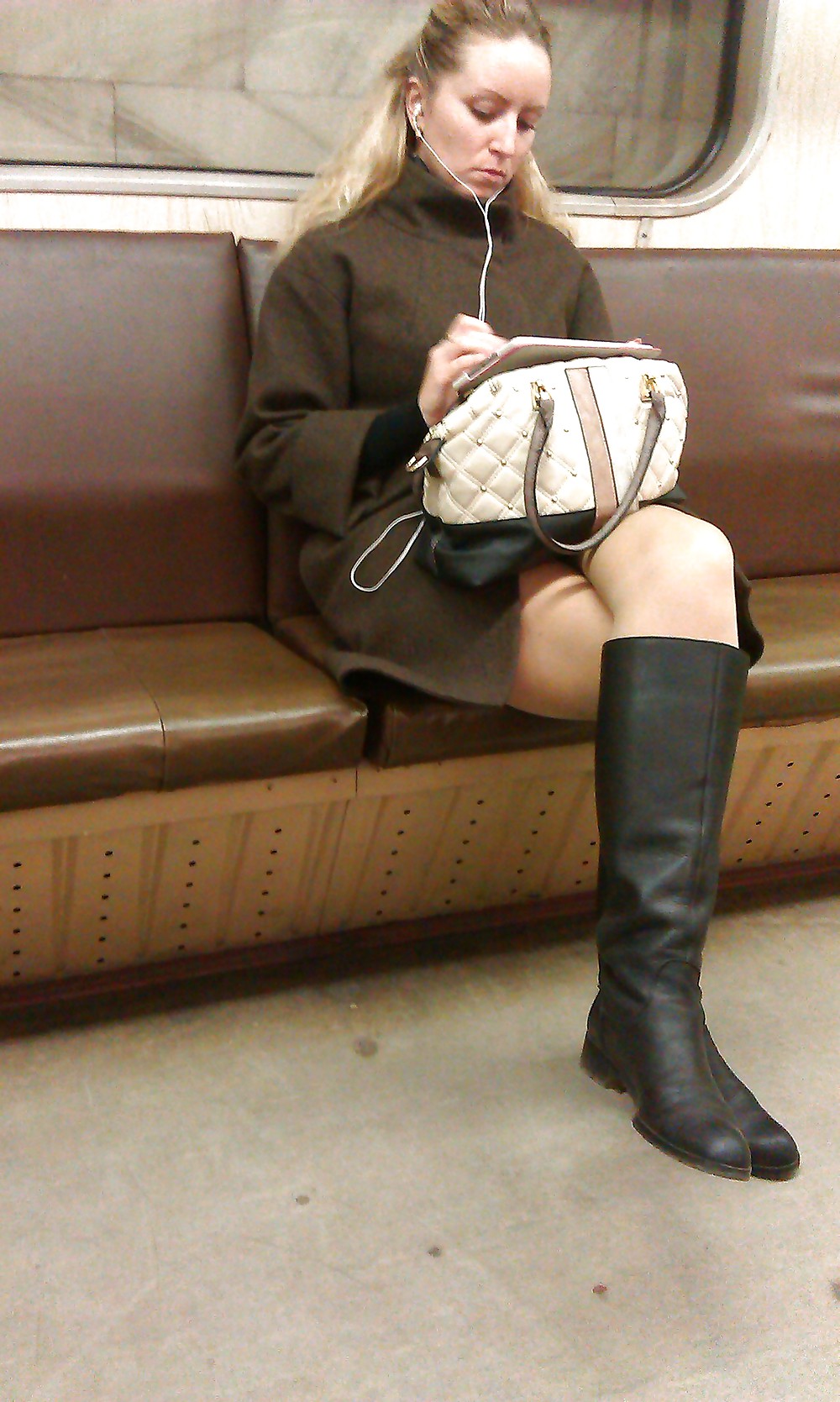 Miniskirt public 2 #22356532