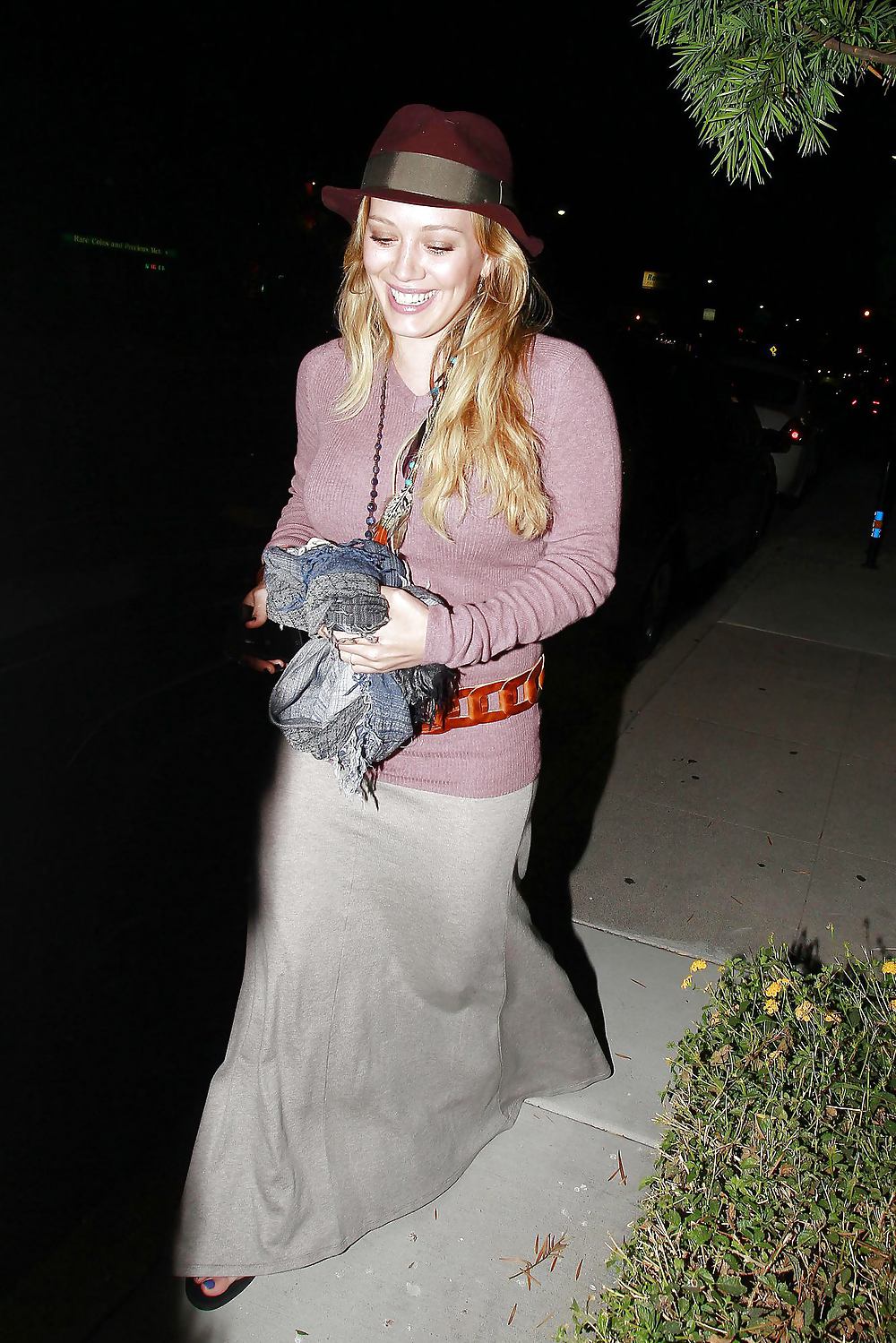 Hilary duff - saliendo de sushi yuzu la
 #7856595