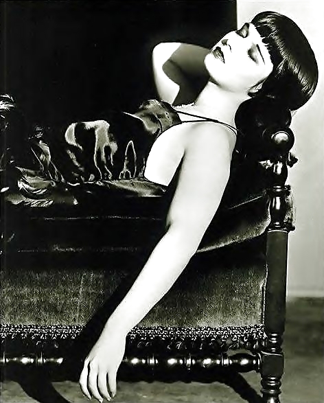 Louise Brooks.
 #9687987