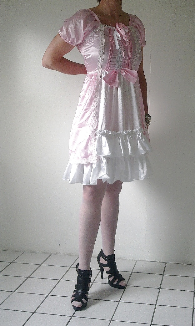 Sissy Salope En Robe Rose #4867412