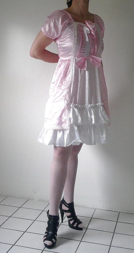 Sissy Salope En Robe Rose #4867442