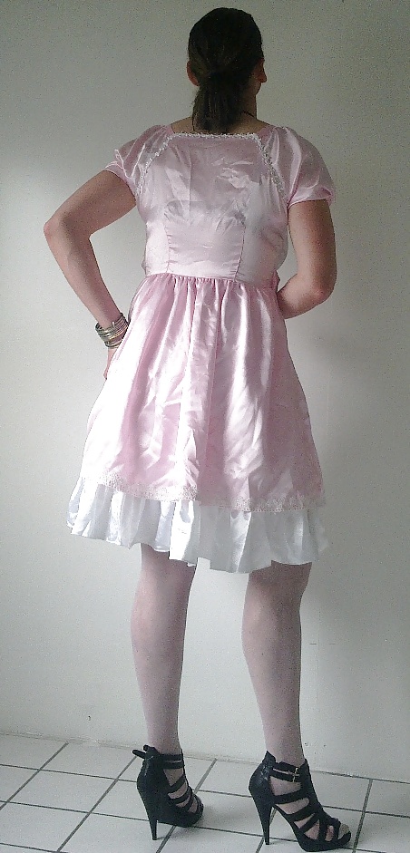 Sissy Salope En Robe Rose #4867460