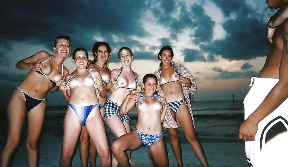 Naked Girl Groups 22 - Girls Flashing in Groups  #17209671