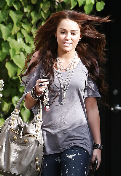 Miley Cyrus #2048428
