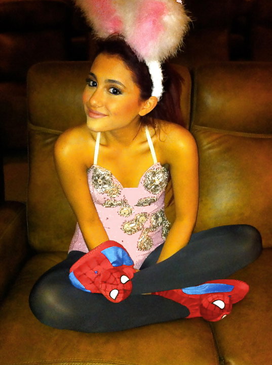 Ariana grande
 #3906872