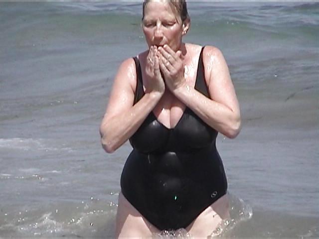 Granny bbw beach 4 #6175610