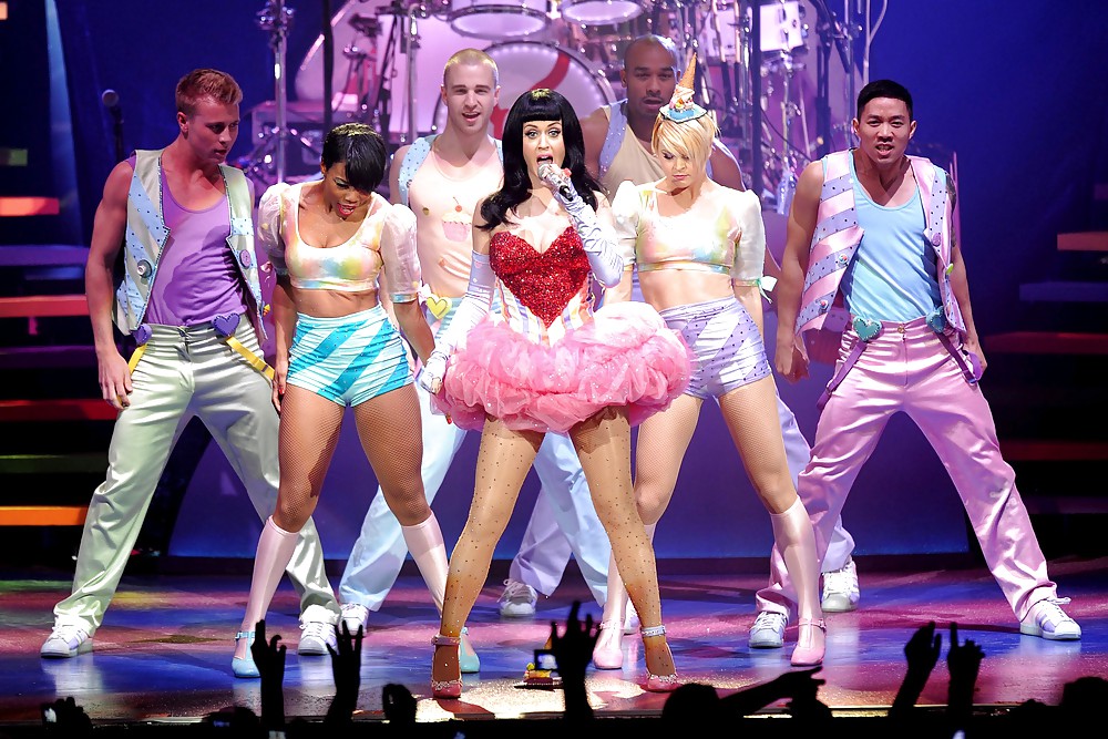 Katy Perry Performs Live at Le Zenith in Paris #4436187
