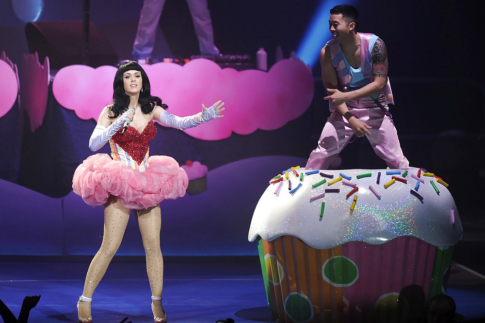 Katy Perry Performs Live at Le Zenith in Paris #4436196