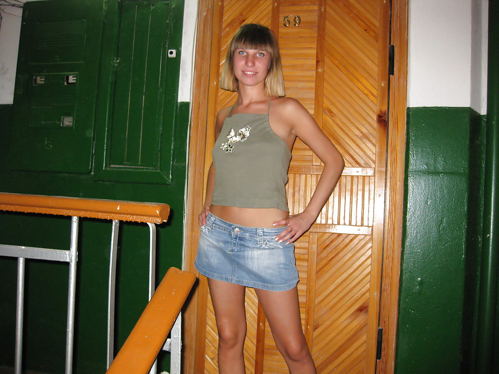 Rubia universitaria
 #12145364