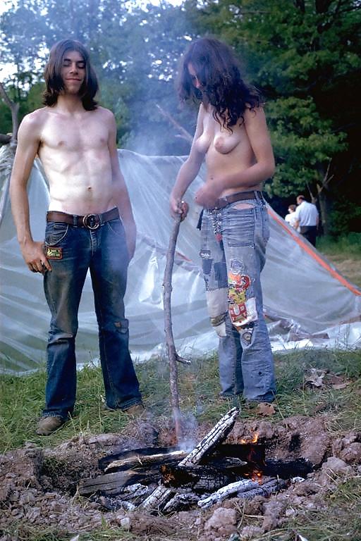 Hippies nudo
 #7312832