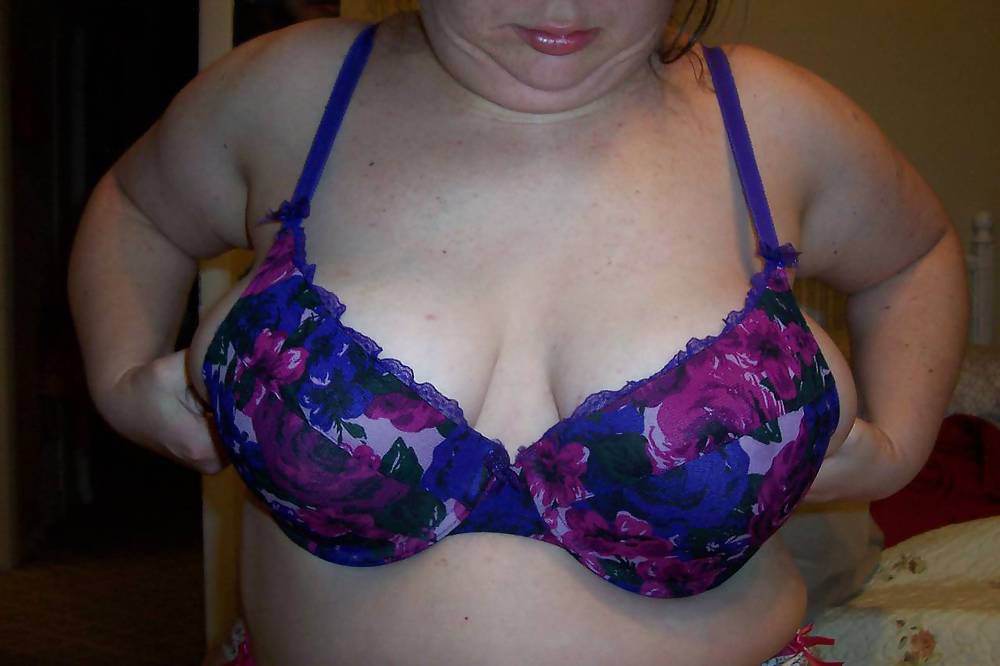 Big bras on mature women's! #17814889
