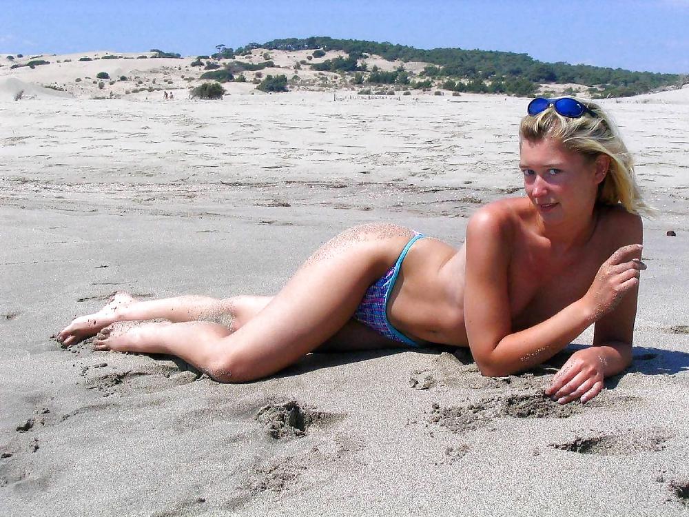 My collection 17 : sexy blond milf on the beach #15202017