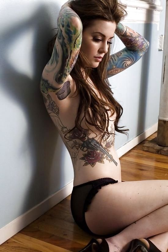 Sexy Celebrities Girls with Tattoos Vol.2 #914902