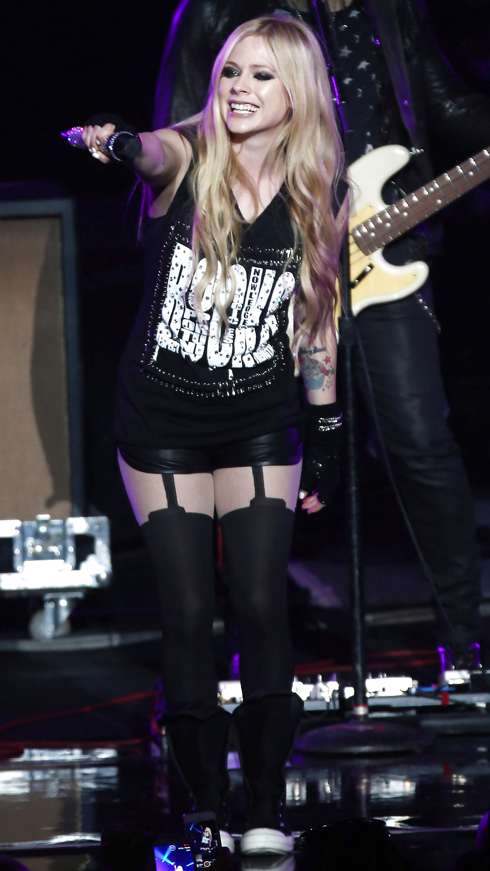 Avril lavigne
 #18025280