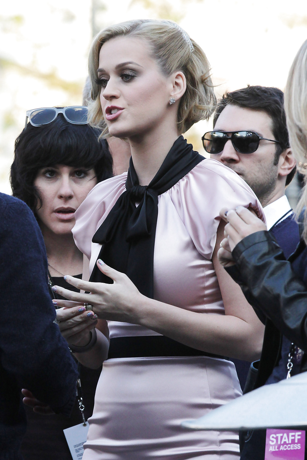 Katy perry lancia la fragranza a nordstrom a los angeles
 #8682525