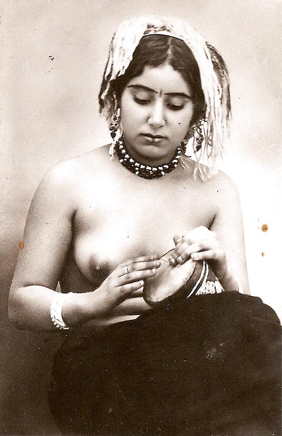 Vintage Erotische Fotokunst 3 - Arabisches Mädchen C. 1900 - 1930 #6317112
