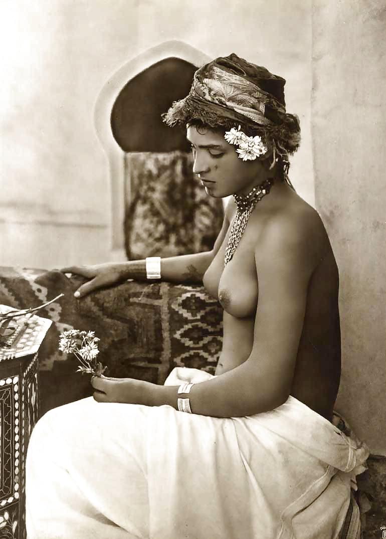 Vintage Erotische Fotokunst 3 - Arabisches Mädchen C. 1900 - 1930 #6317173