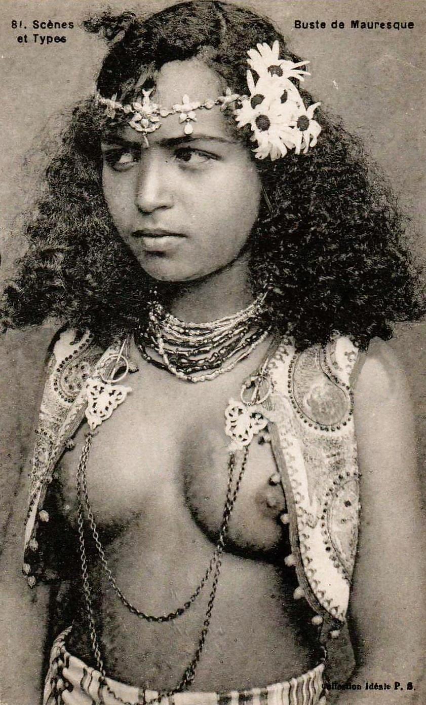 Vintage Erotic Photo Art 3 - Arabian Girls c. 1900 - 1930 #6317186