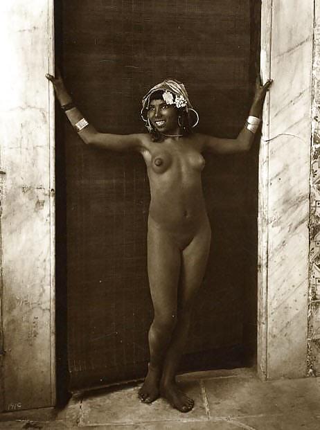 Vintage Erotic Photo Art 3 - Arabian Girls c. 1900 - 1930 #6317202