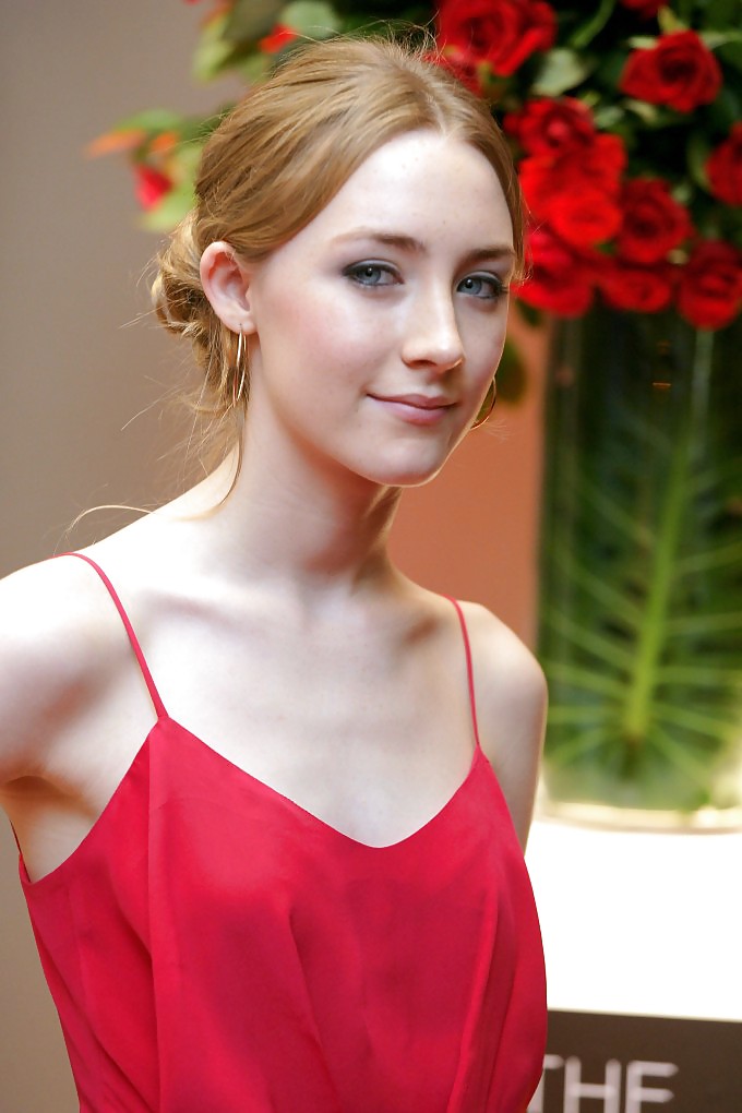 Saoirse ronan
 #19672759